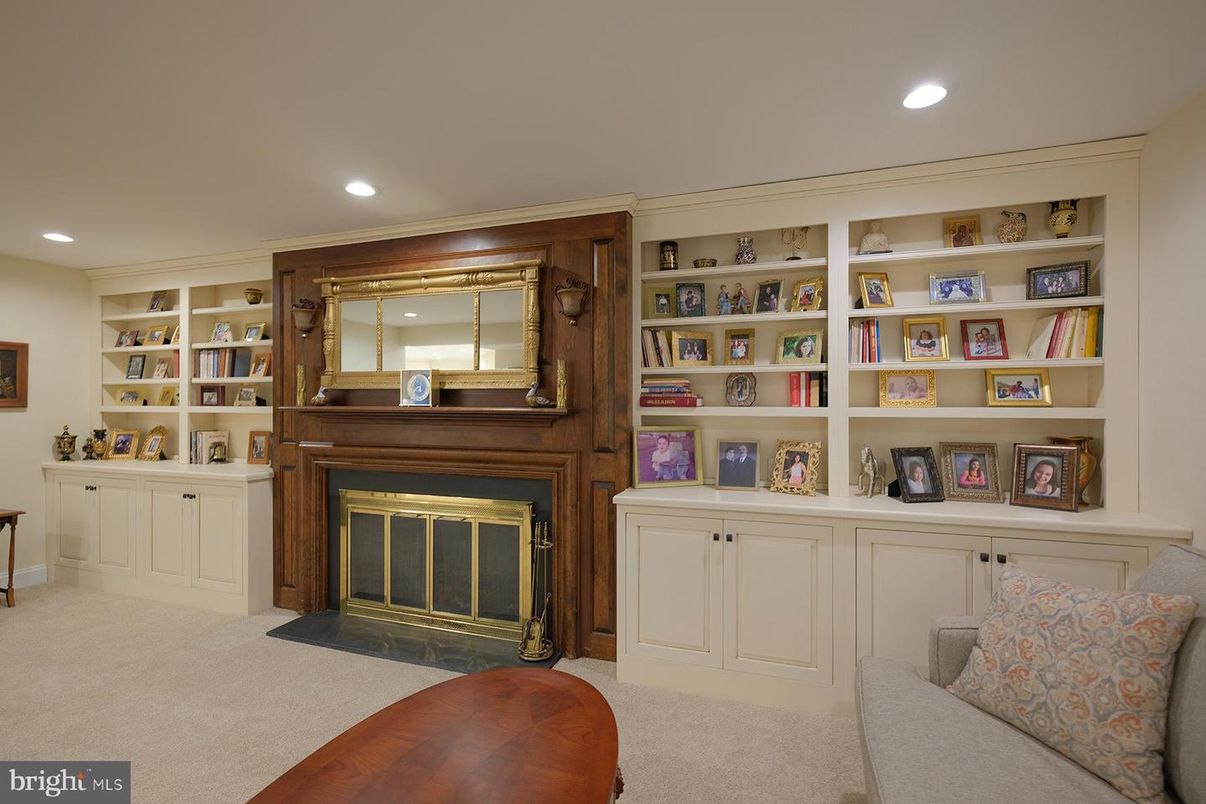 Fireplace, Interior, Recessed Lighting