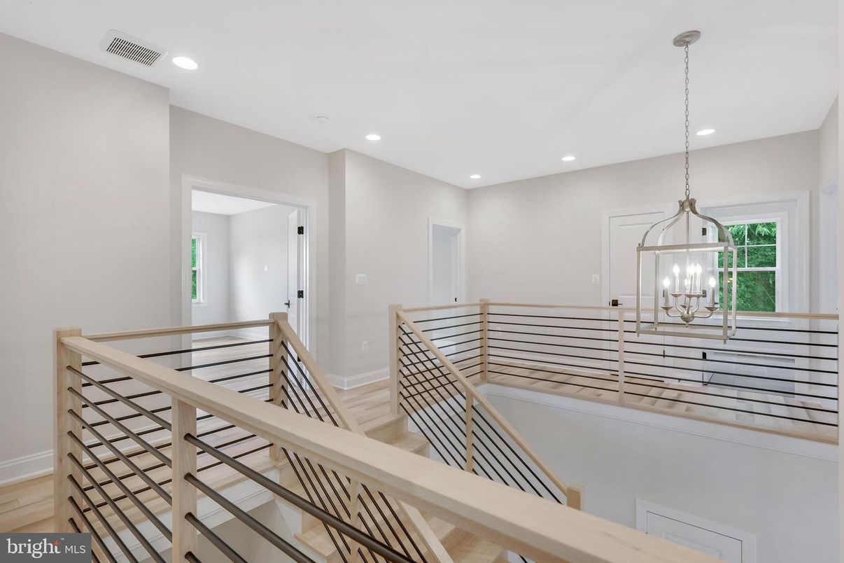 Interior, Pendant Lights, Recessed Lighting, Wood Texture Flooring