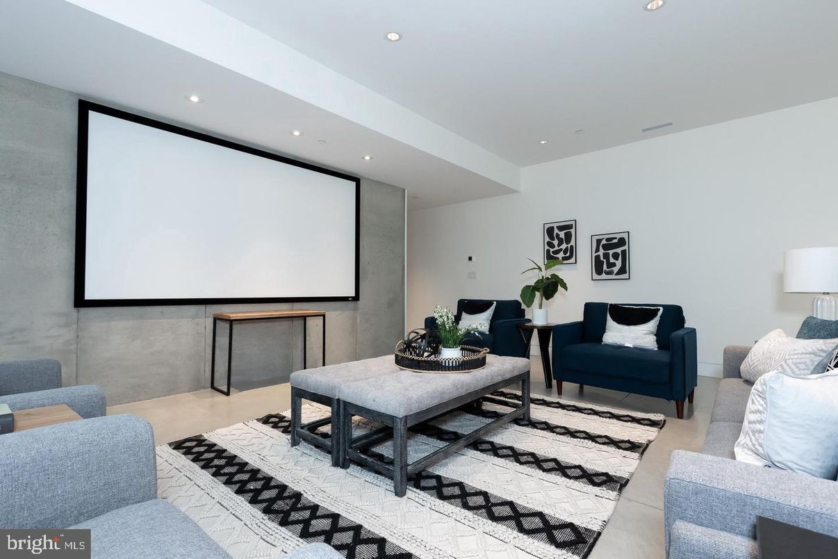 Interior, Projection Screen, Recessed Lighting
