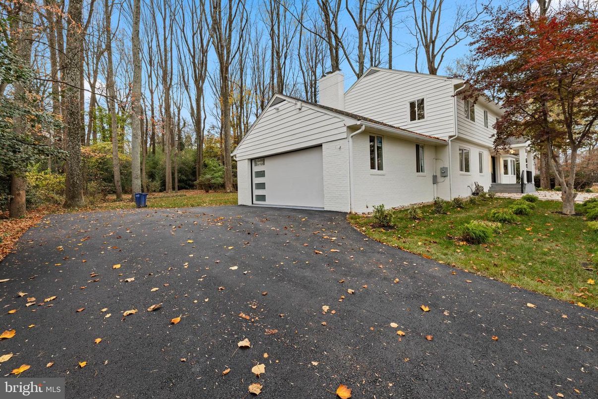 Attached, Backyard, Exterior, Facade, Farmhouse