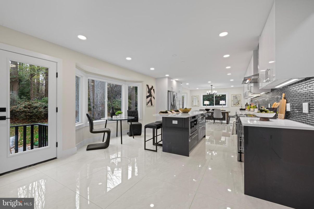 Dining room, Interior, Kitchen, Pendant Lights, Recessed Lighting