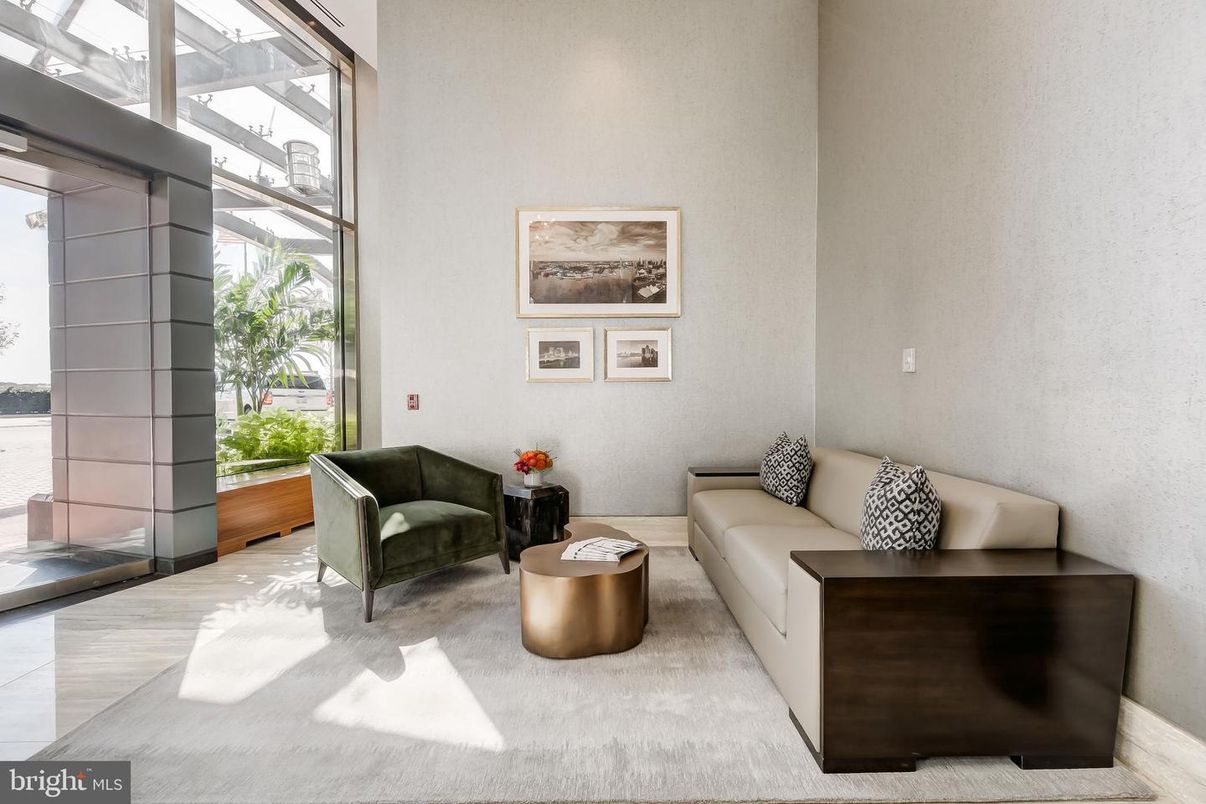 Interior, Living room, Water