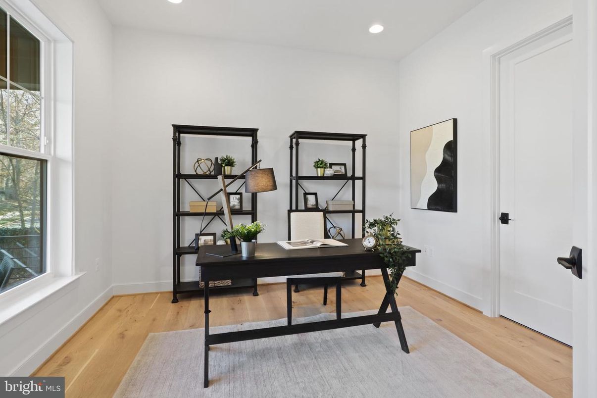 Home Office, Interior, Recessed Lighting, Wood Texture Flooring