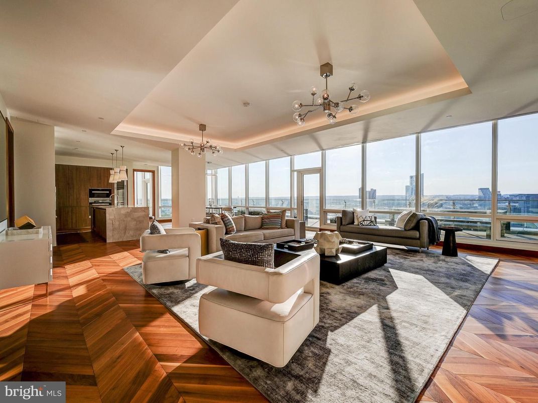 Chandelier, Interior, Kitchen, Living room, Stainless Steel Appliances, Water, Wood Texture Flooring