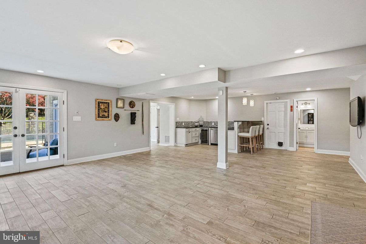 Empty room, Interior, Kitchen, Pendant Lights, Recessed Lighting, Wood Texture Flooring