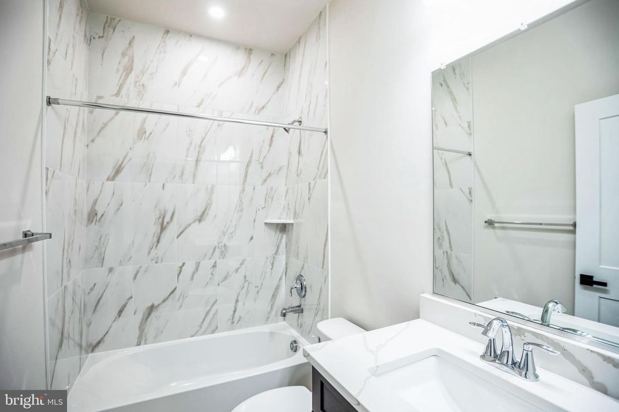 Bathroom, Interior, Marble Walls, Recessed Lighting