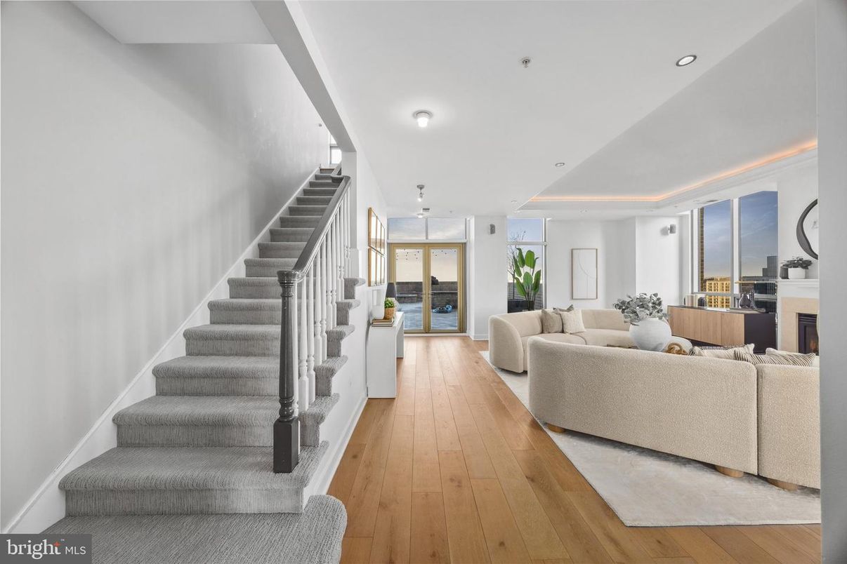 Fireplace, Interior, Living room, Pendant Lights, Recessed Lighting, Wood Texture Flooring