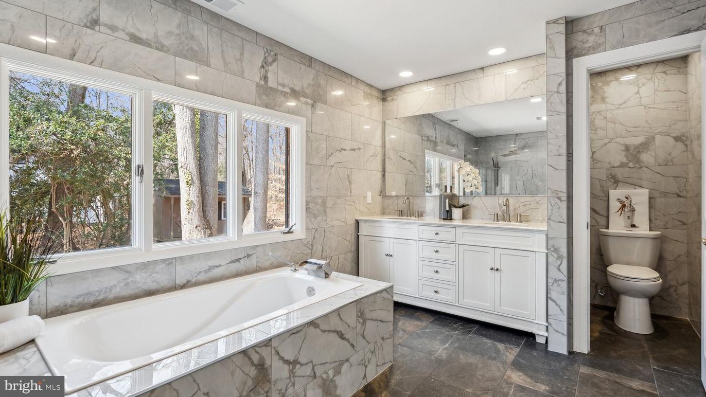 Bathroom, Dual Sink Vanities, Interior, Marble Walls, Recessed Lighting