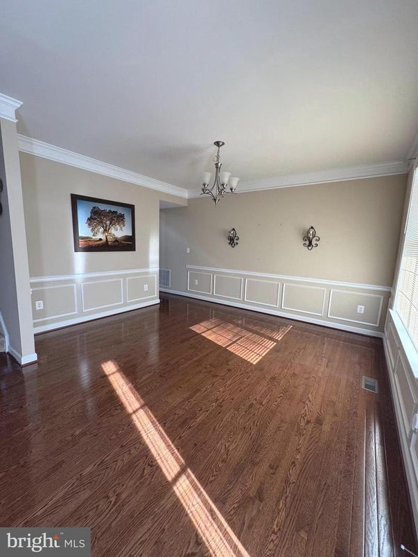 Chandelier, Empty room, Interior, Wood Texture Flooring