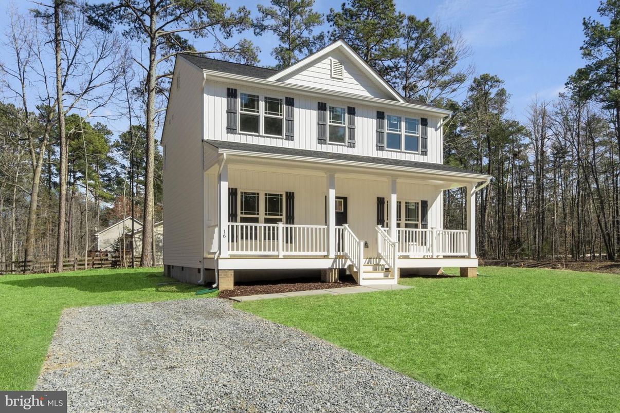 Exterior, Facade, Farmhouse
