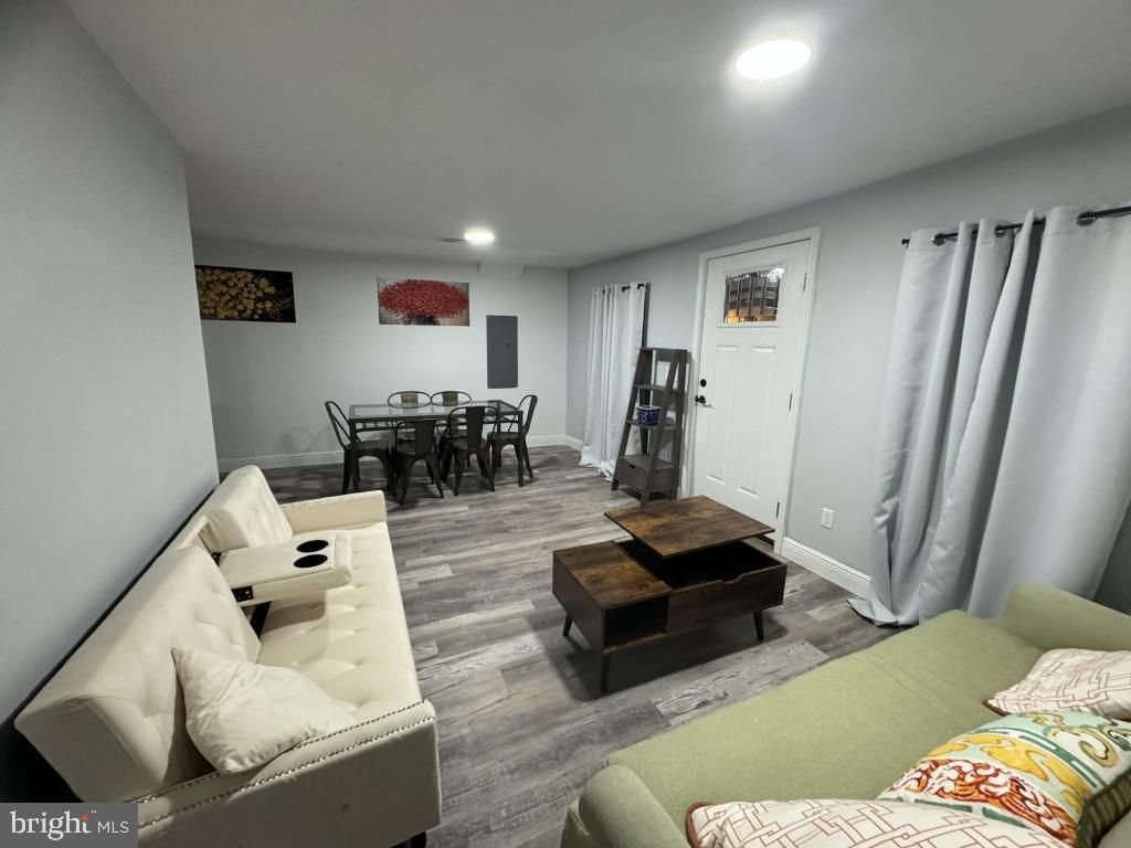 Dining room, Interior, Living room, Recessed Lighting, Wood Texture Flooring