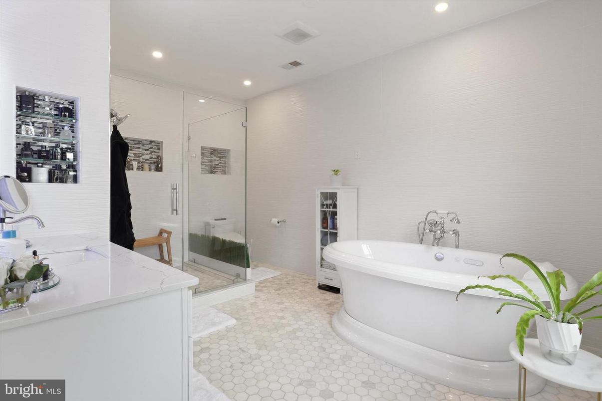 Bathroom, Free Standing Baths, Glass Shower, Interior, Recessed Lighting
