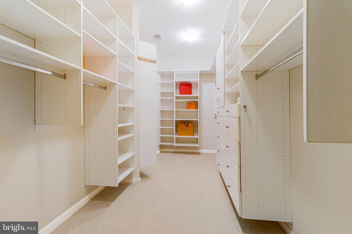 Interior, Walk-in Closets