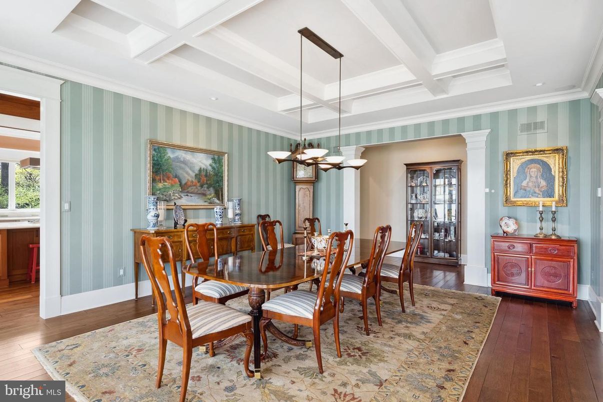 Dining room, Interior, Pendant Lights, Recessed Lighting, Wood Texture Flooring