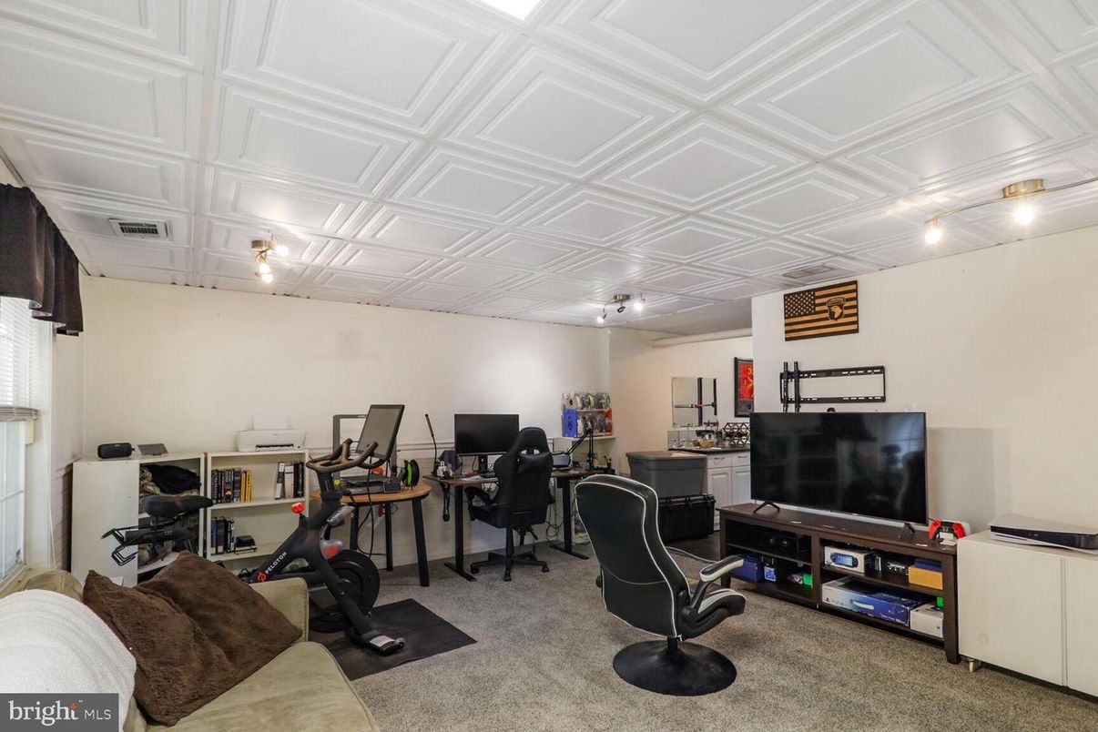Fitness Equipment, Home Office, Interior