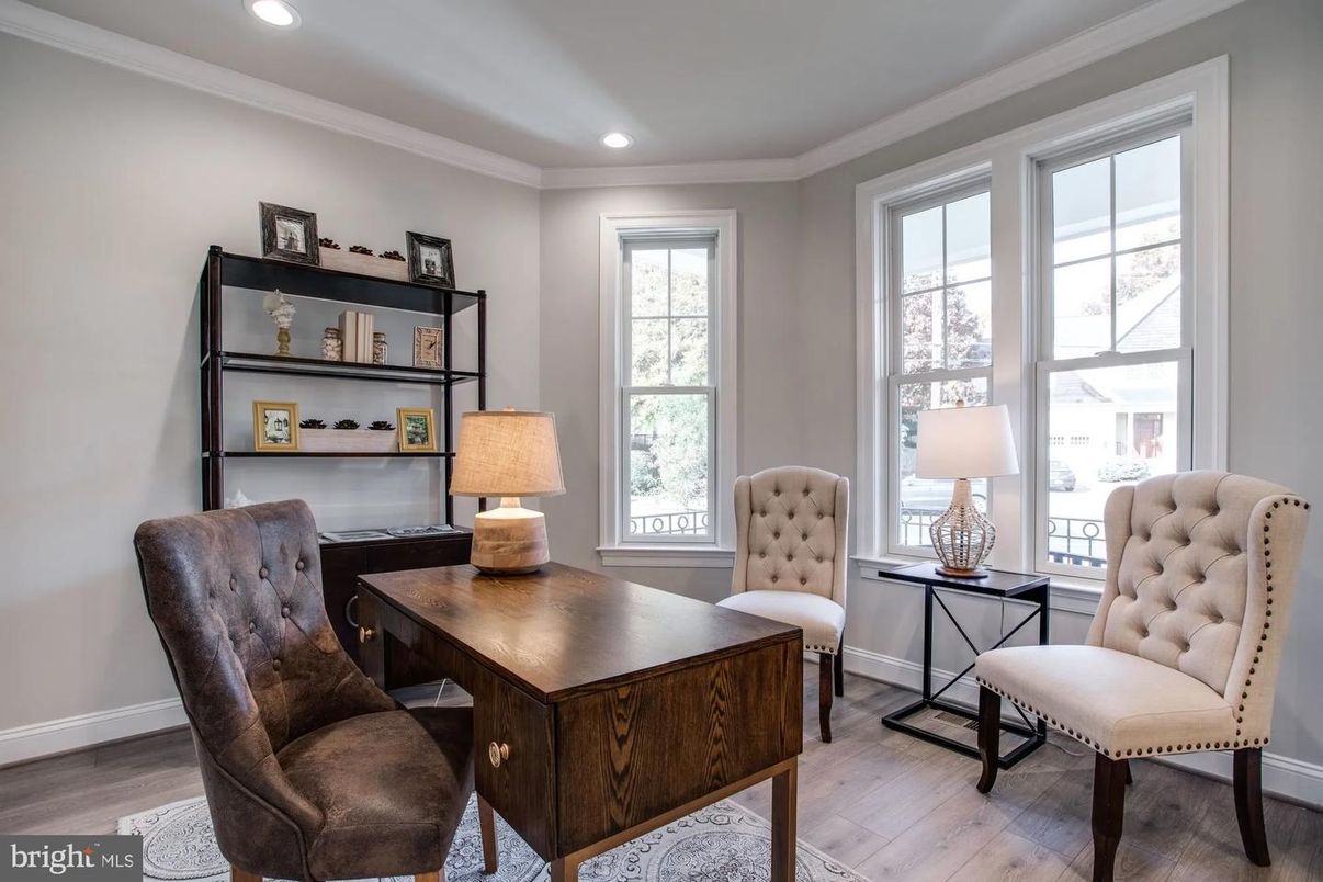 Home Office, Interior, Recessed Lighting, Wood Texture Flooring