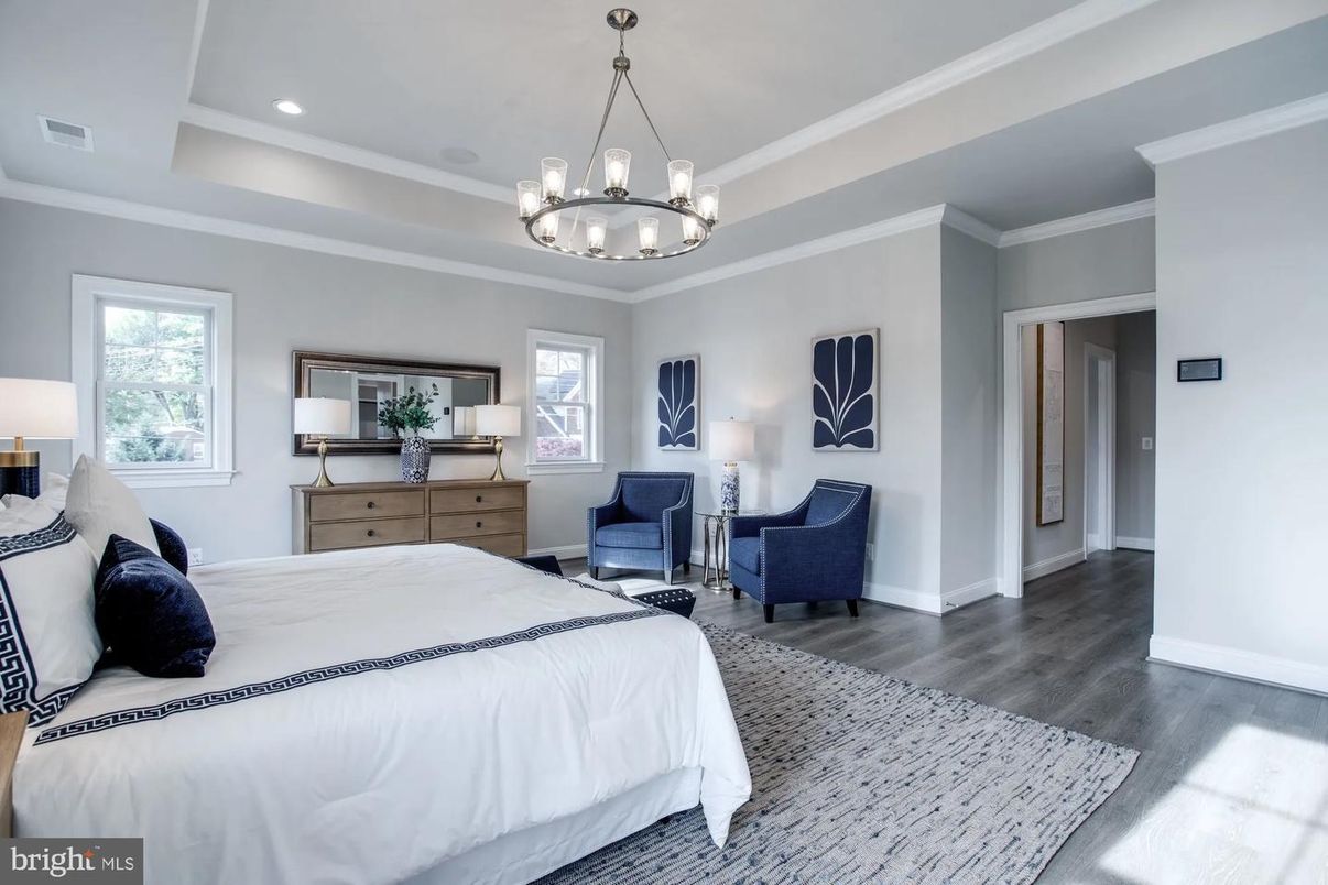 Bedroom, Interior, Pendant Lights, Recessed Lighting, Wood Texture Flooring