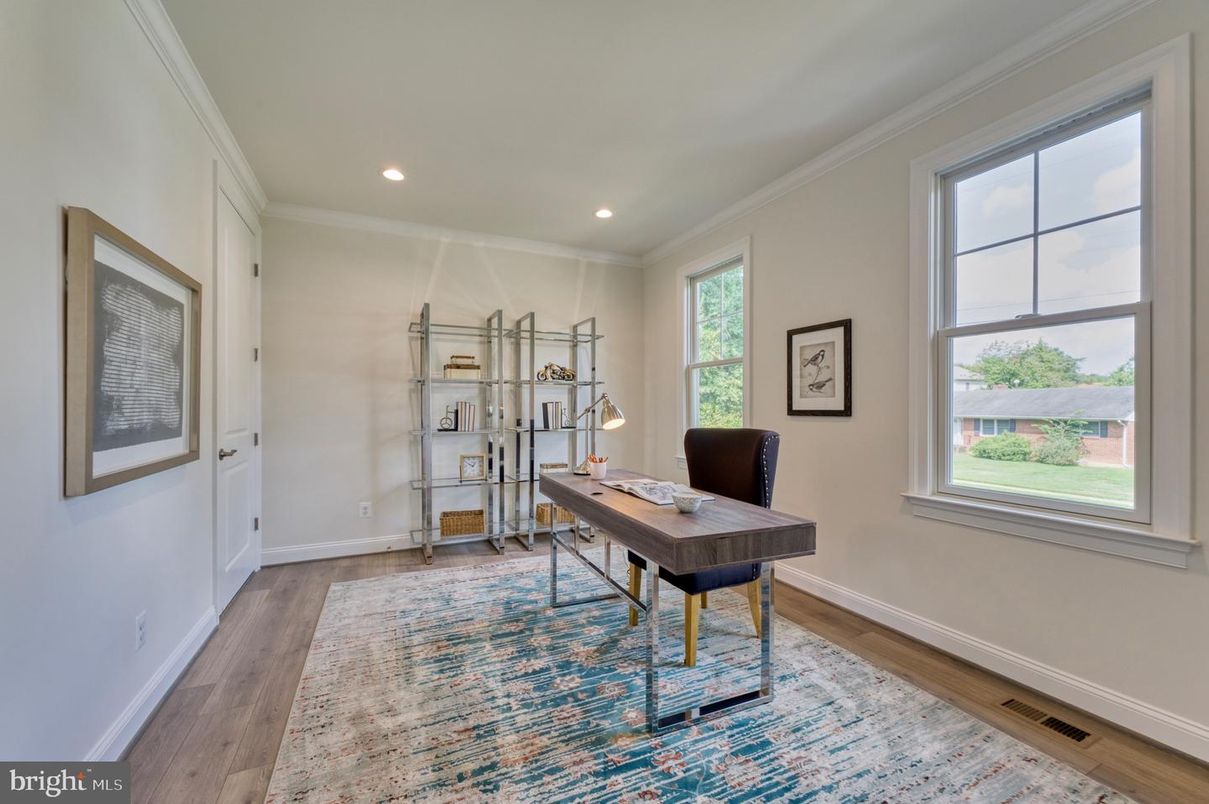 Home Office, Interior, Recessed Lighting, Wood Texture Flooring