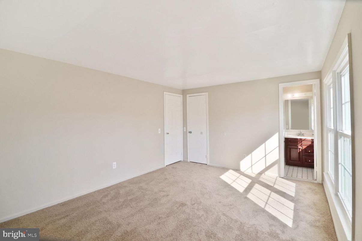 Bathroom, Empty room, Interior