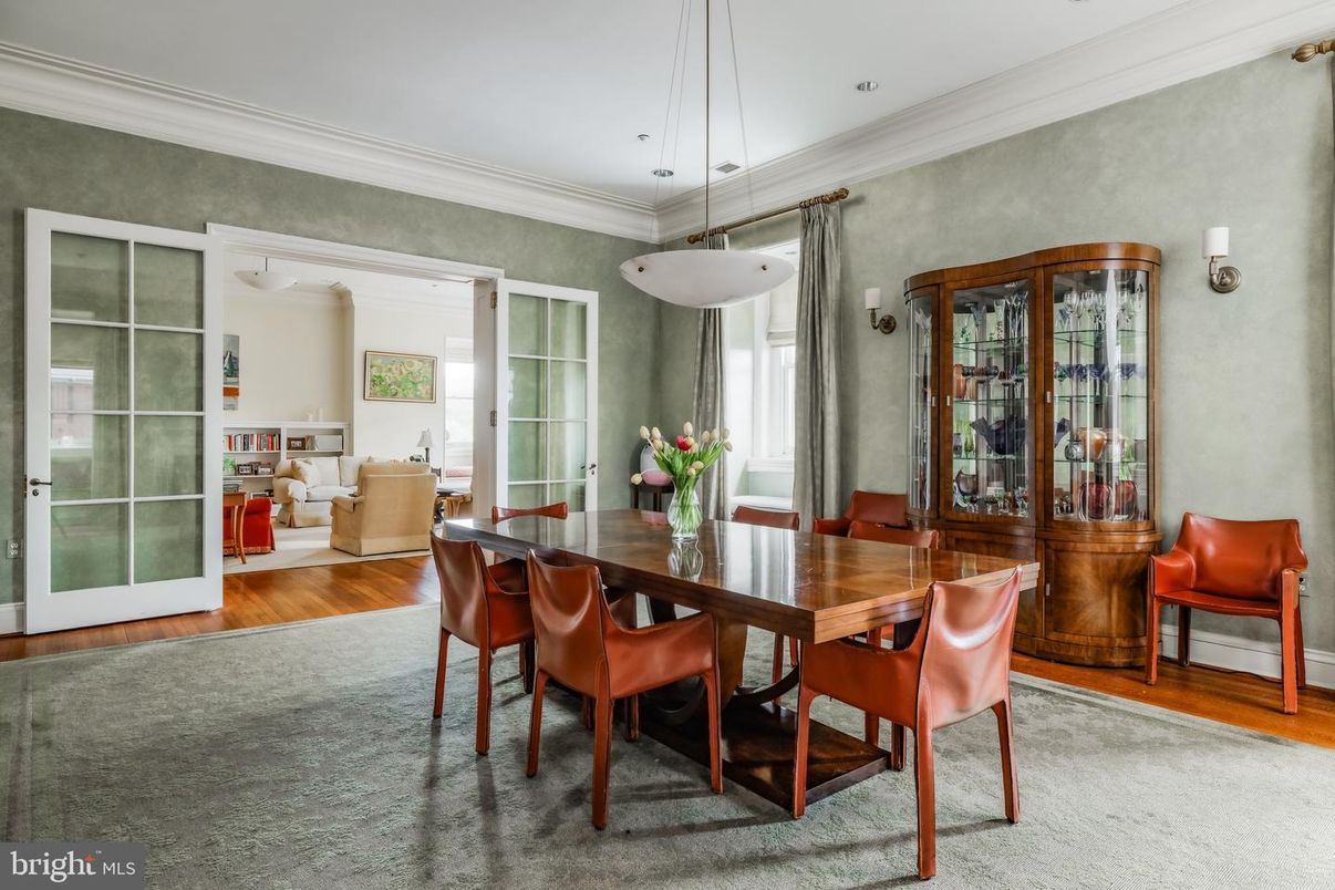 Dining room, Interior, Living room, Pendant Lights, Recessed Lighting, Wood Texture Flooring