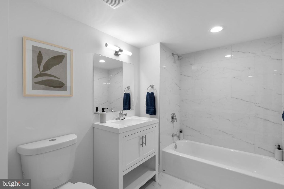 Bathroom, Interior, Marble Walls, Recessed Lighting