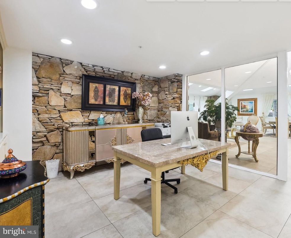 Home Office, Interior, Recessed Lighting, Stone Walls