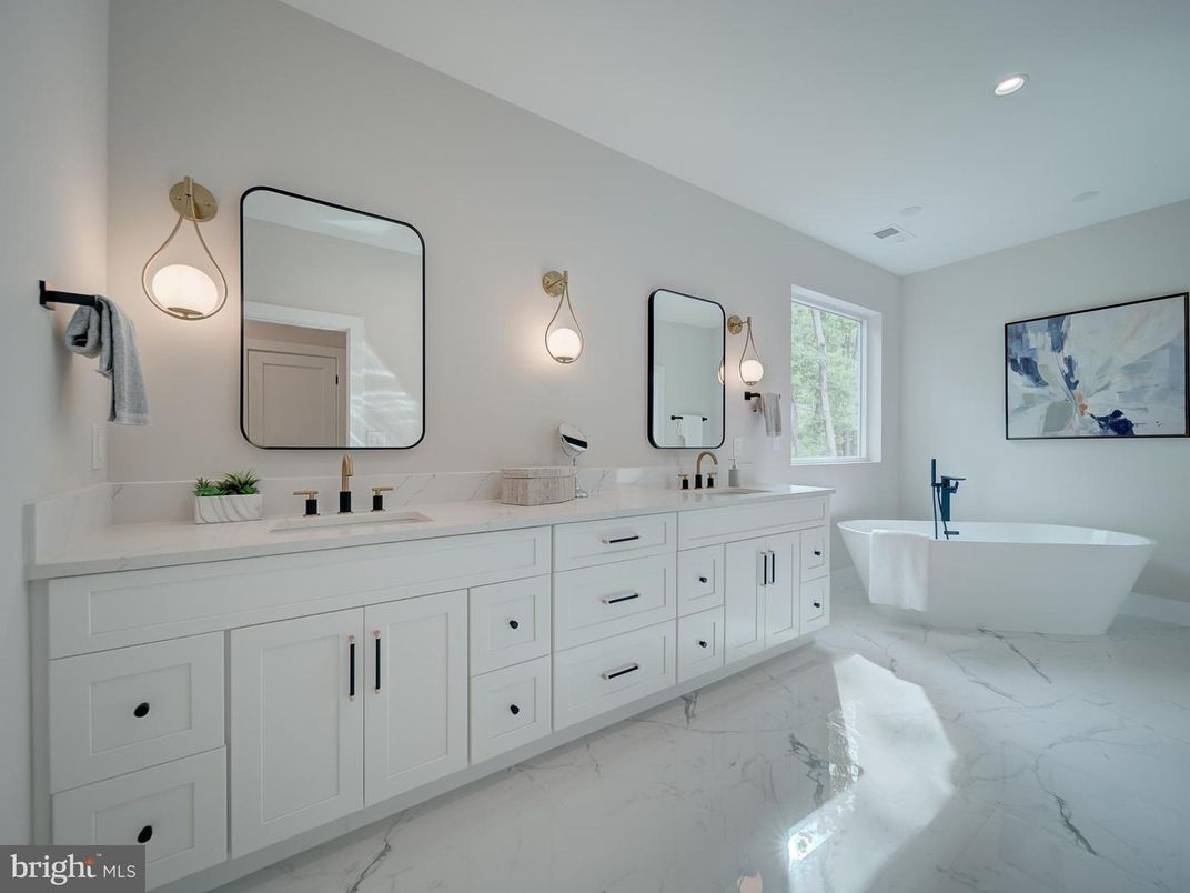 Bathroom, Dual Sink Vanities, Free Standing Baths, Interior, Marble, Recessed Lighting