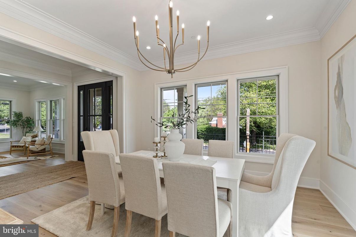 Chandelier, Dining room, Interior, Recessed Lighting, Wood Texture Flooring