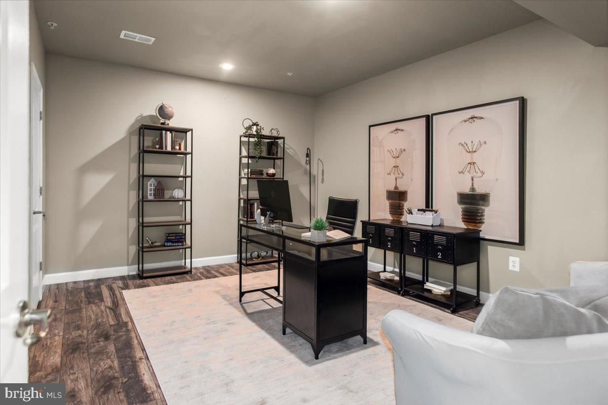 Home Office, Interior, Recessed Lighting, Wood Texture Flooring