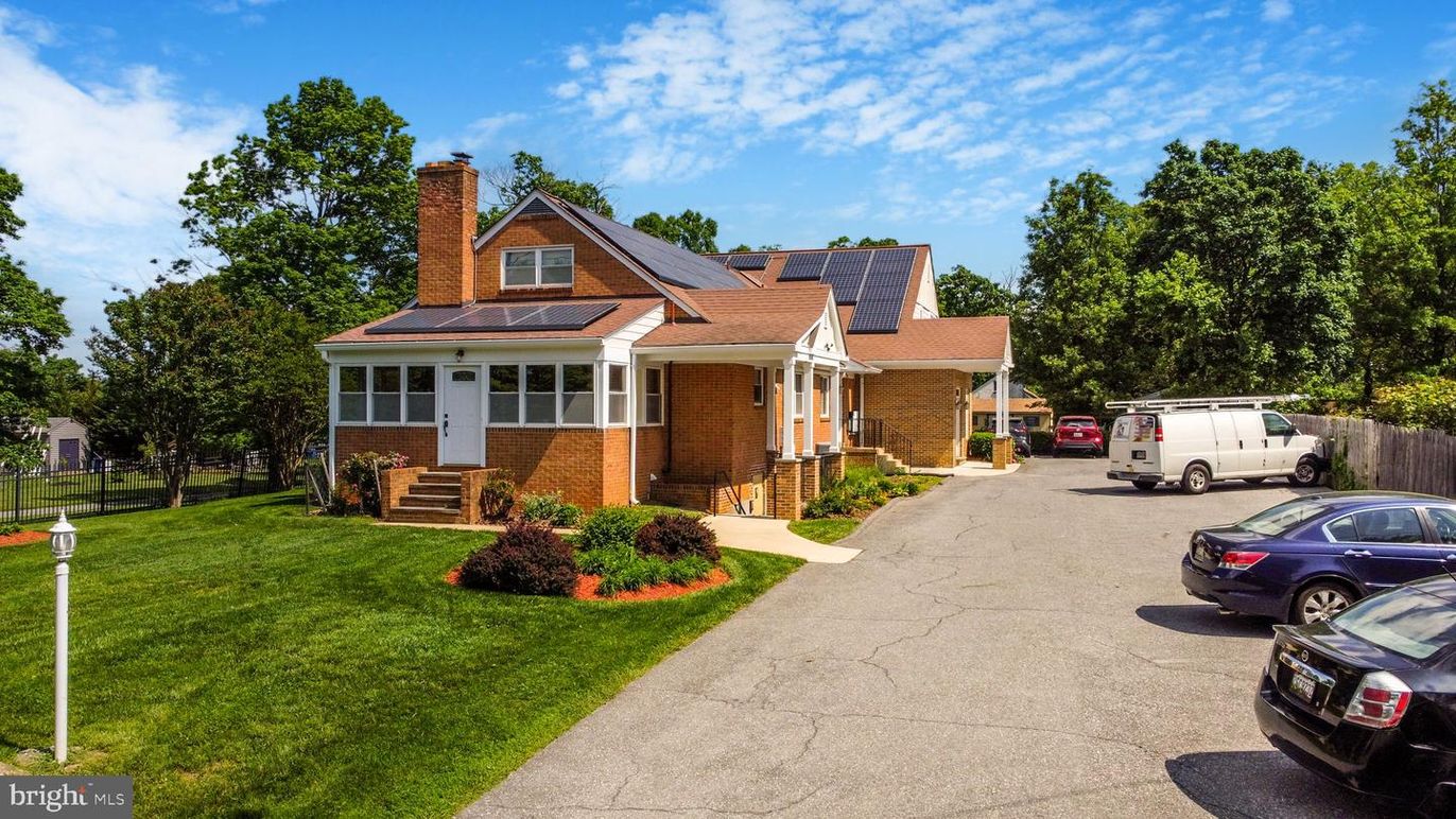 Exterior, Facade, Brick Facade, Solar Panels, Cape Cod