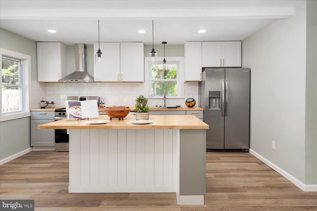 Interior, Kitchen, Pendant Lights, Recessed Lighting, Wood Texture Flooring