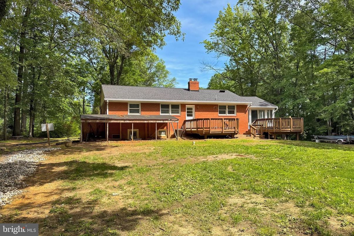 Backyard, Exterior, Hot Tub