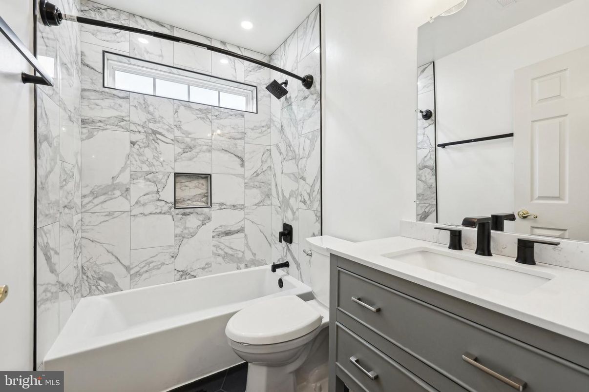 Bathroom, Interior, Marble Walls, Recessed Lighting