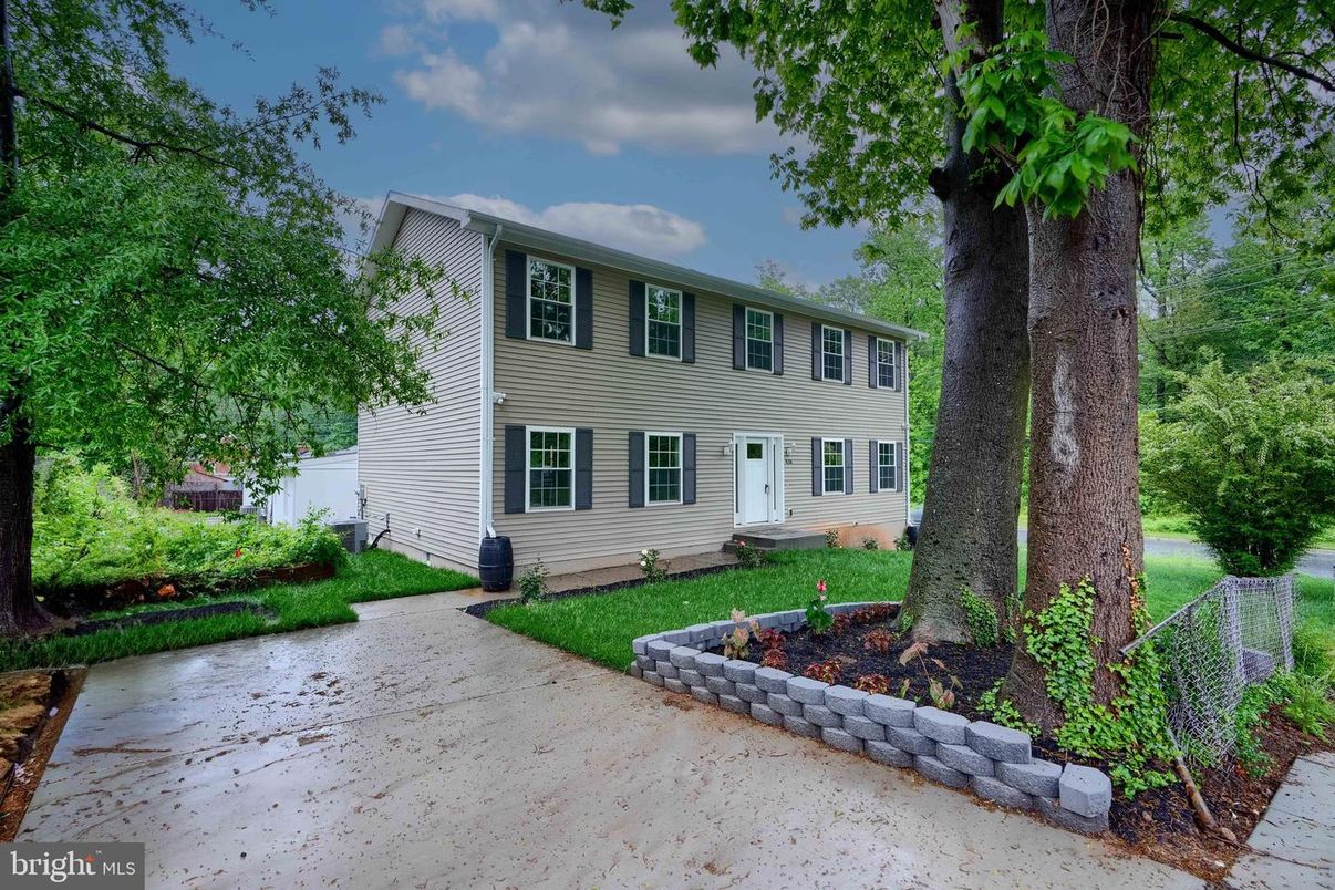 Backyard, Exterior, Facade, Georgian