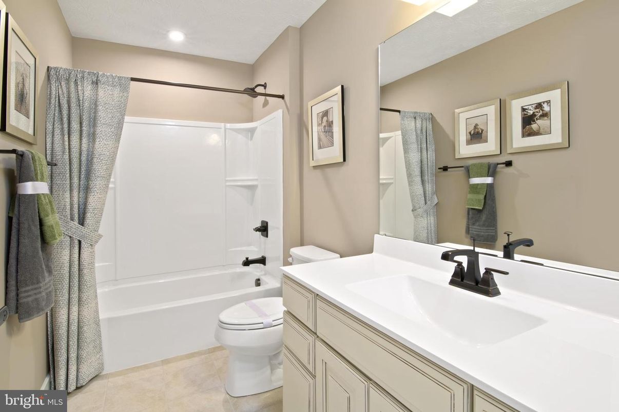 Bathroom, Interior, Recessed Lighting