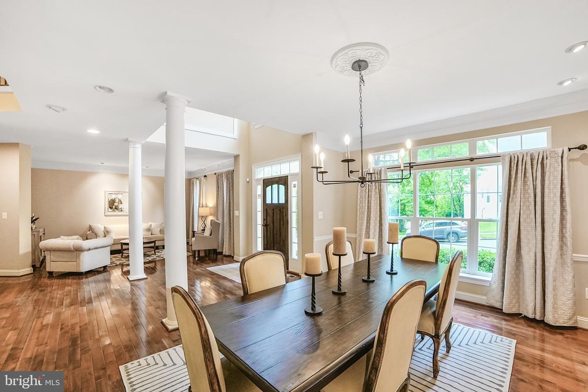 Chandelier, Dining room, Interior, Living room, Pendant Lights, Recessed Lighting, Wood Texture Flooring