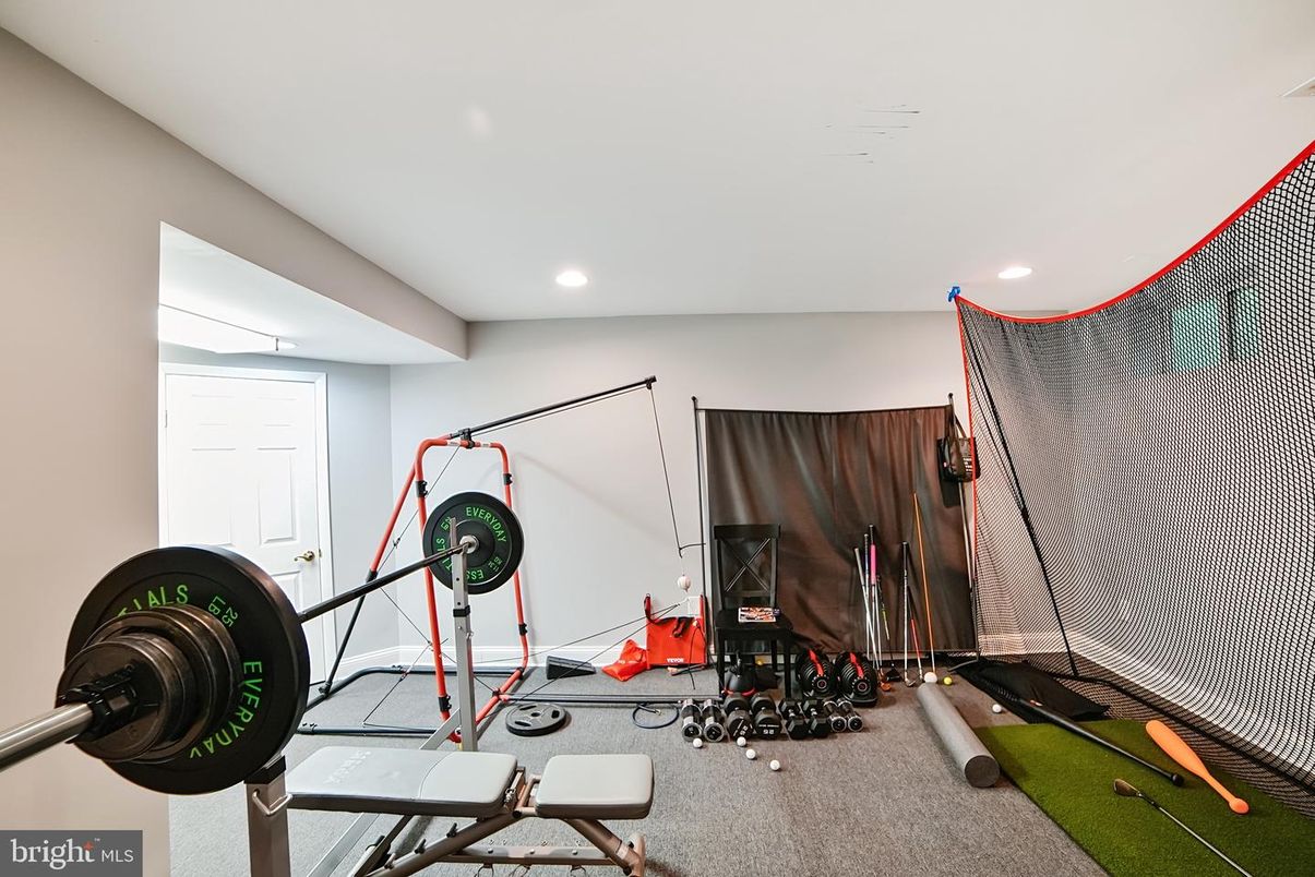 Fitness Equipment, Interior, Recessed Lighting