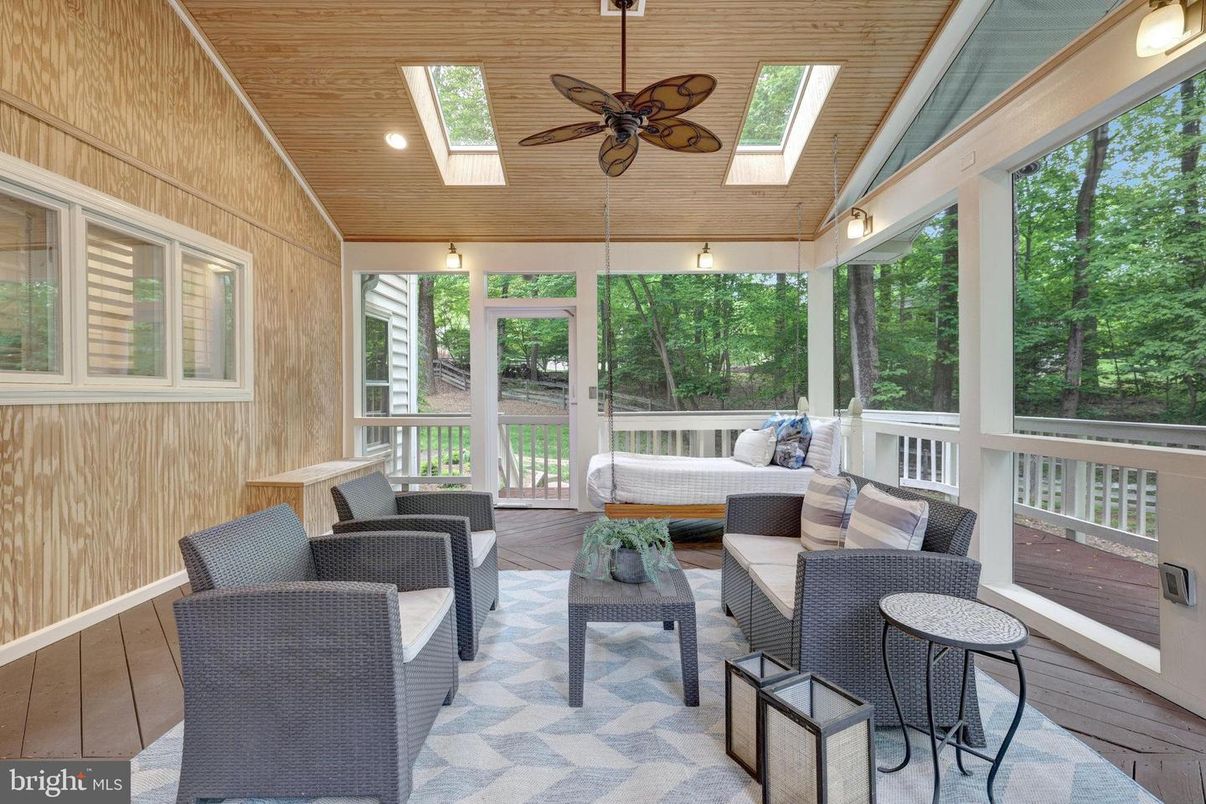 Interior, Living room, Recessed Lighting, Sun Room, Wooden Ceilings, Wood Texture Flooring