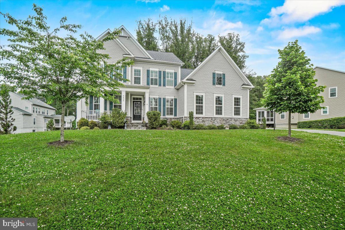 Backyard, Exterior, Facade, Farmhouse