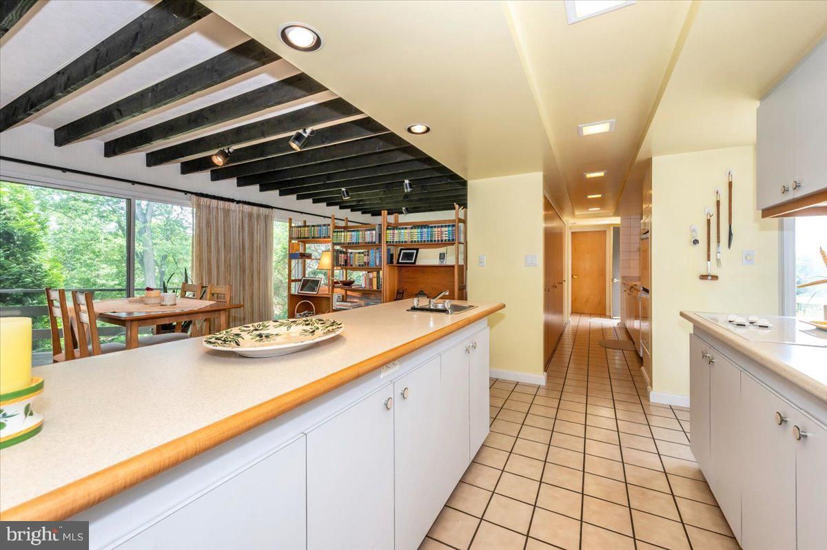 Dining room, Interior, Kitchen, Recessed Lighting, Wooden Beams
