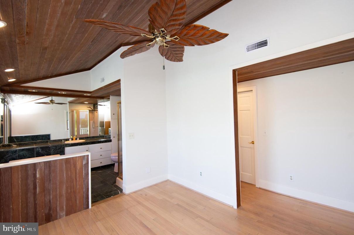 Bathroom, Empty room, Interior, Recessed Lighting, Wooden Ceilings, Wood Texture Flooring