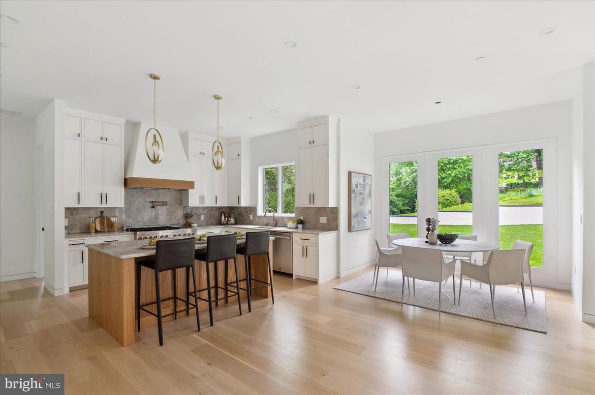 Dining room, Interior, Kitchen, Pendant Lights, Recessed Lighting, Wood Texture Flooring