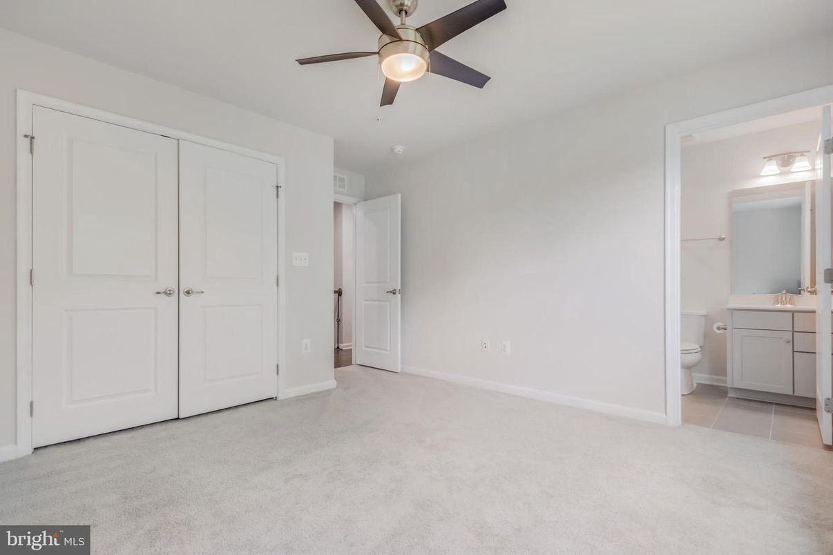 Bathroom, Empty room, Interior
