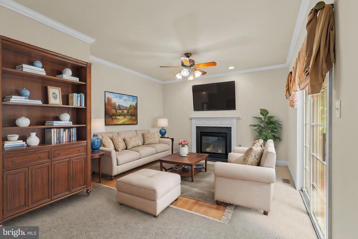 Fireplace, Interior, Living room, Recessed Lighting