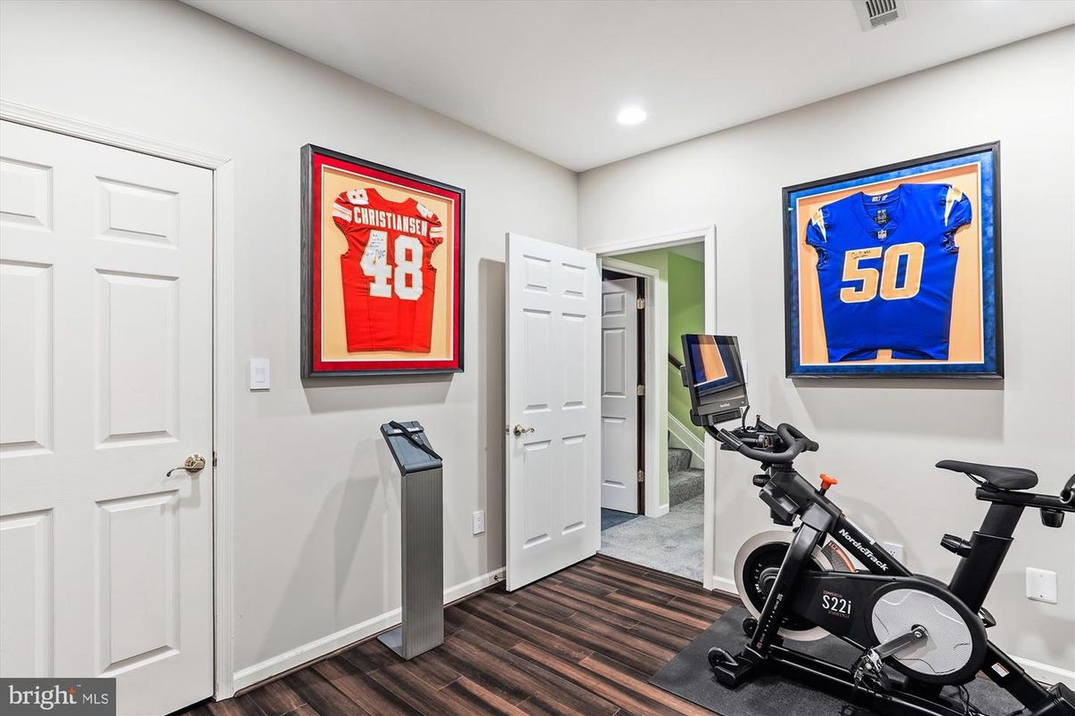 Fitness Equipment, Interior, Recessed Lighting, Wood Texture Flooring
