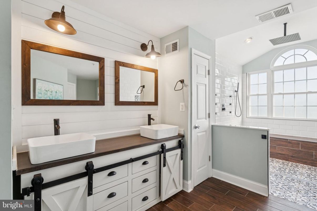 Bathroom, Dual Sink Vanities, Interior, Wood Texture Flooring