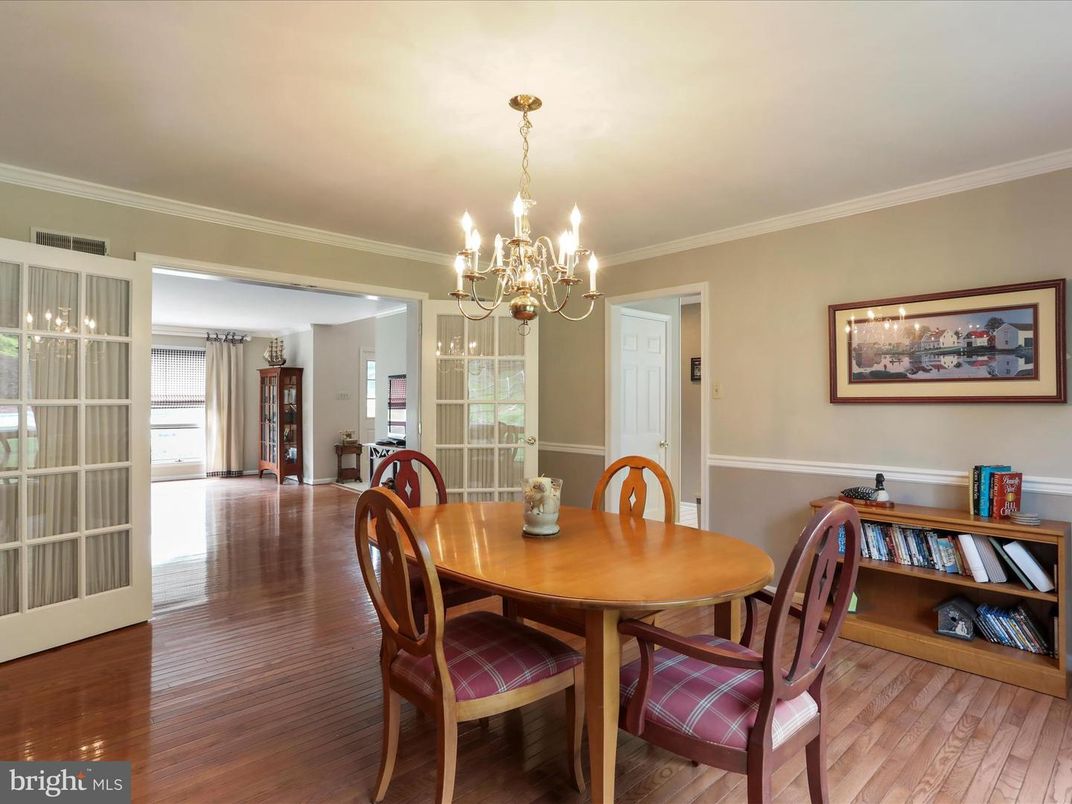 Chandelier, Dining room, Interior, Wood Texture Flooring