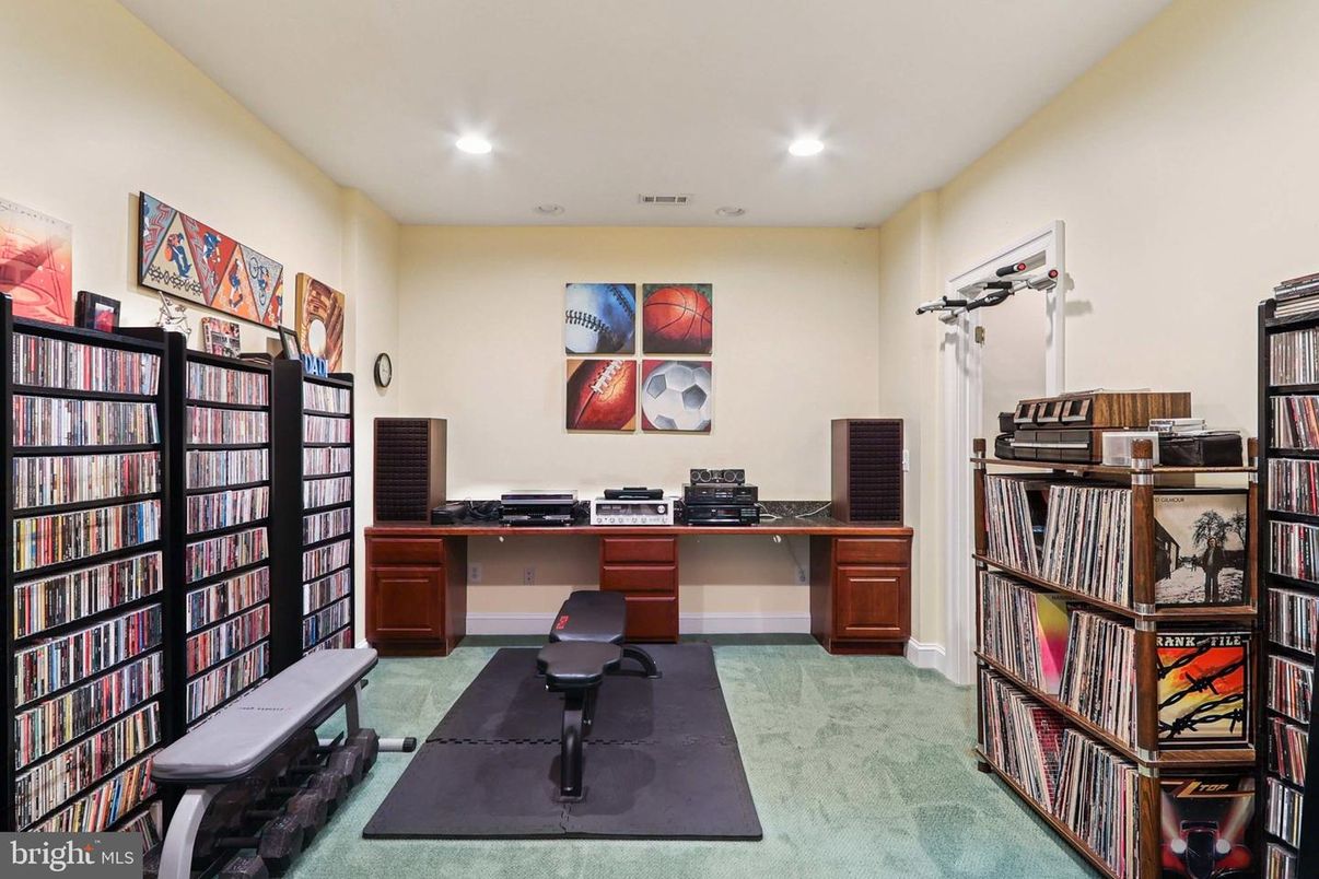 Fitness Equipment, Home Office, Interior, Recessed Lighting