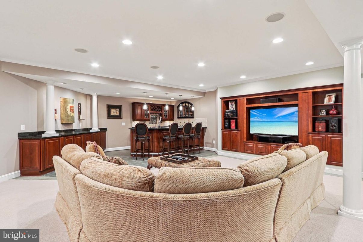 Interior, Living room, Pendant Lights, Recessed Lighting