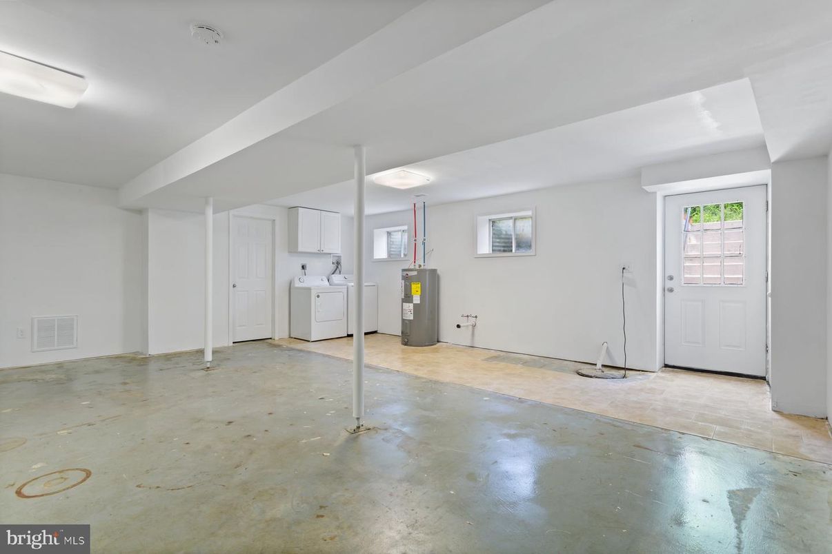Interior, Washer